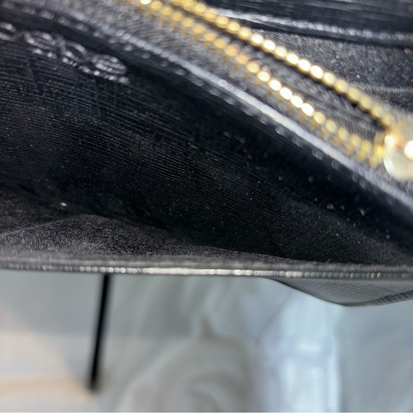 Bebe Black Los Angeles Snap Logo Embossed Crossbody Faux Leather and Chain Bag - Picture 7 of 14